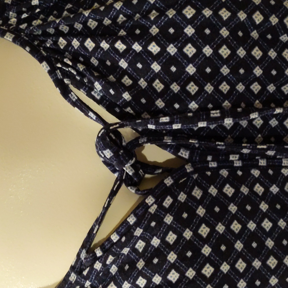Blue diamond blouse - Picture 3 of 5